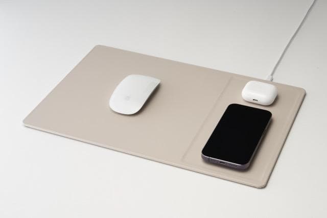 POUT HANDS 3 PRO DUAL - 3-in-1 Wide Space Dual Fast Wireless Charging Mouse Pad 5