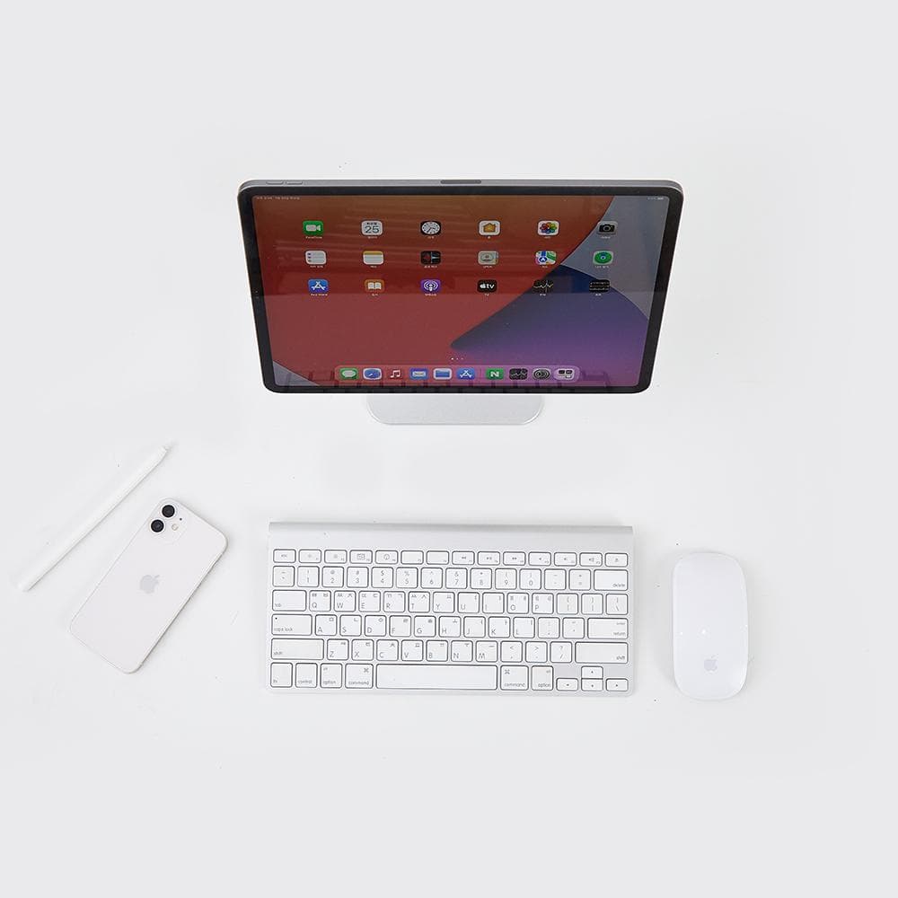 POUT Eyes 11 iPad Pro Stand for 11 5