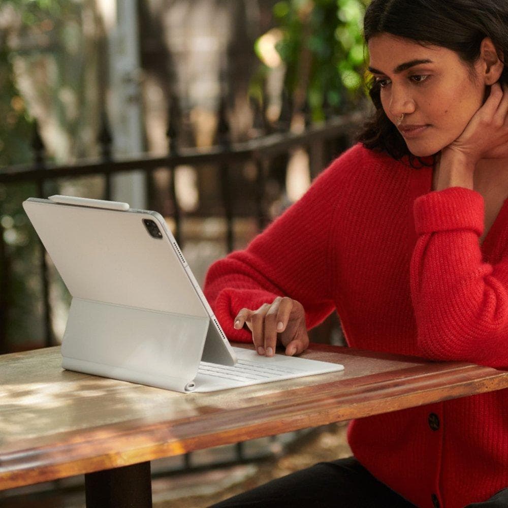 Apple - Magic Keyboard for 11-inch 4